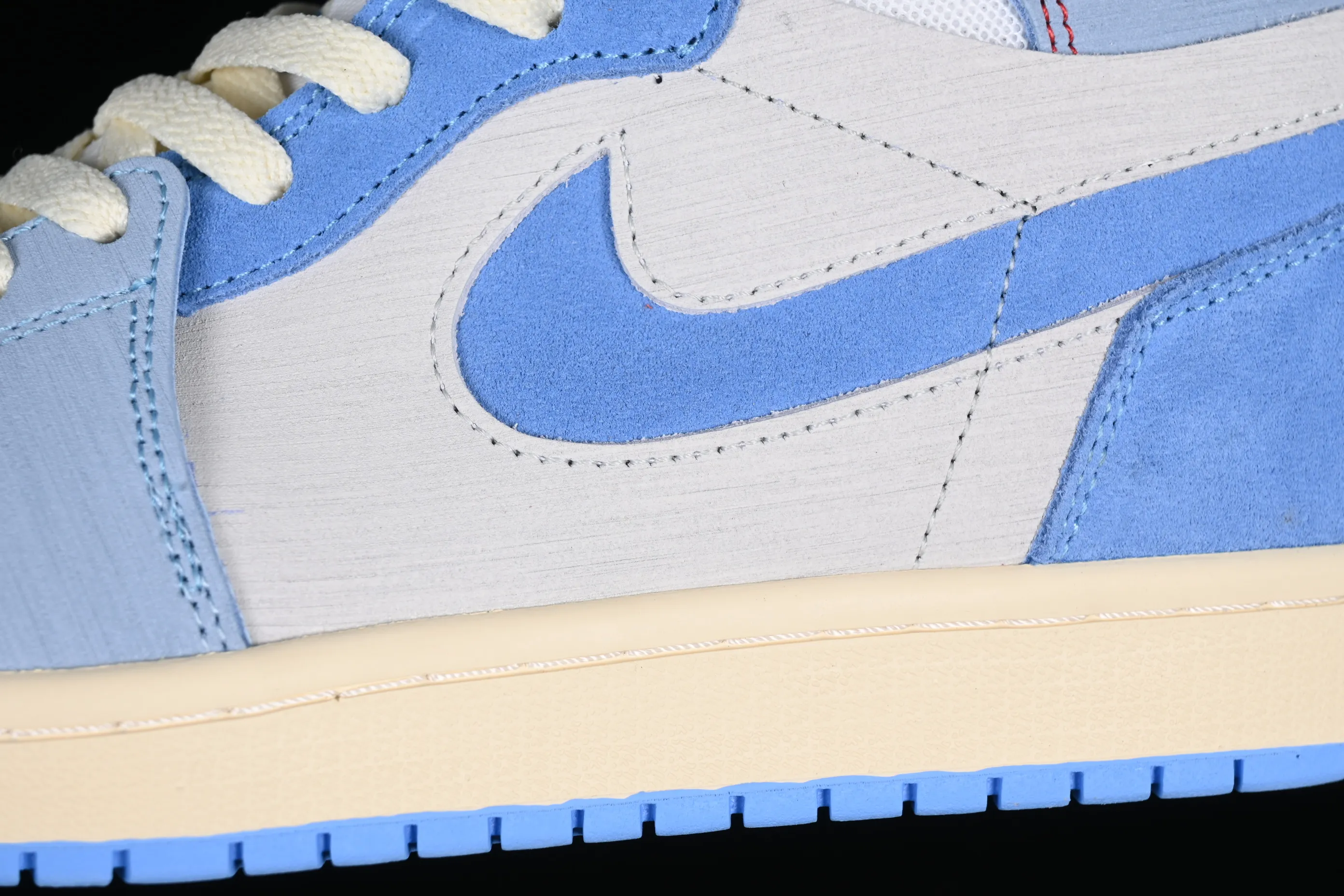 All categories Air Jordan Jordan series basketball shoes Air Jordan 1 High Air Jordan 1 Zoom CMFT AJ1 Joe 1 gray and blue color matching DV1305-004